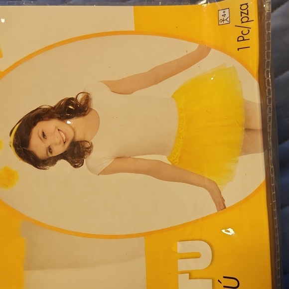 Yellow Childs size S/M Tutu ☆ Beautiful ☆ Brand new in bag - Picture 2 of 11